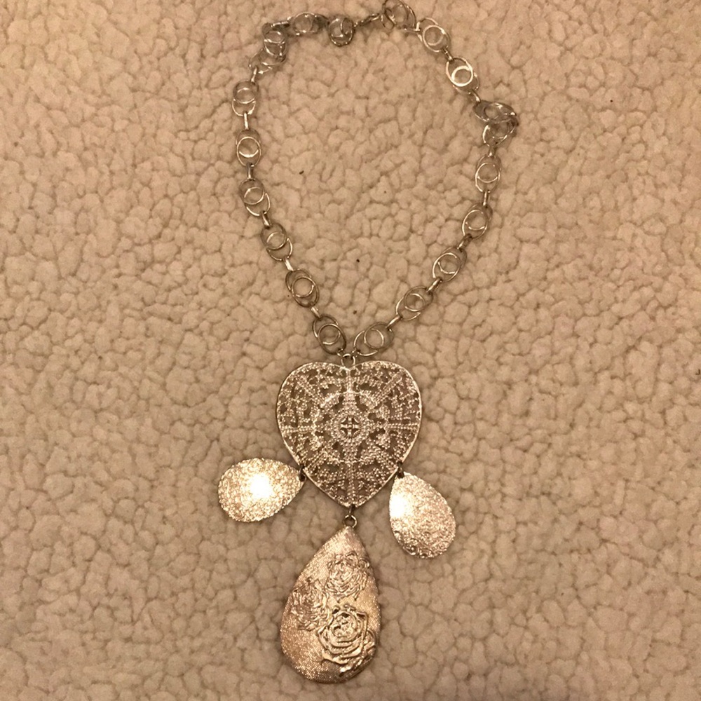 Silver necklace from bebe